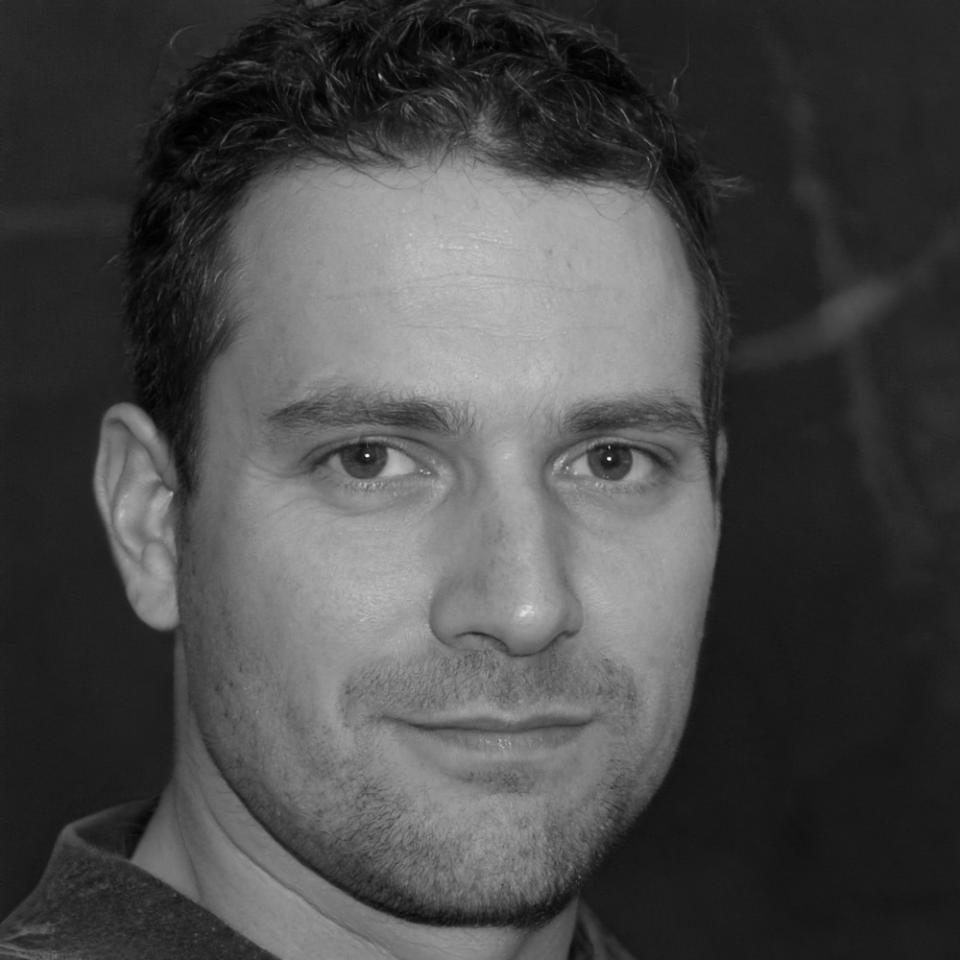 Portrait of Darius Hendricks, Senior Customer Relations Specialist